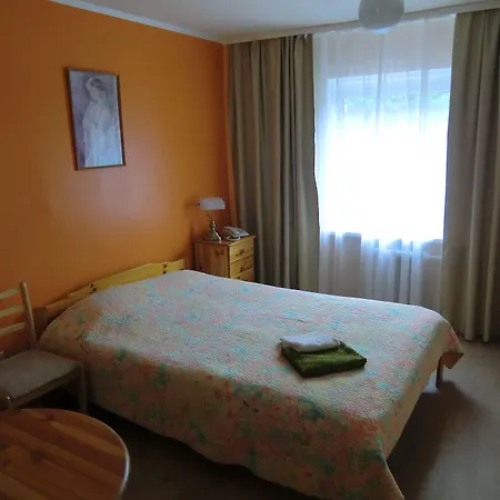 多雷尔酒店 2* 塔林